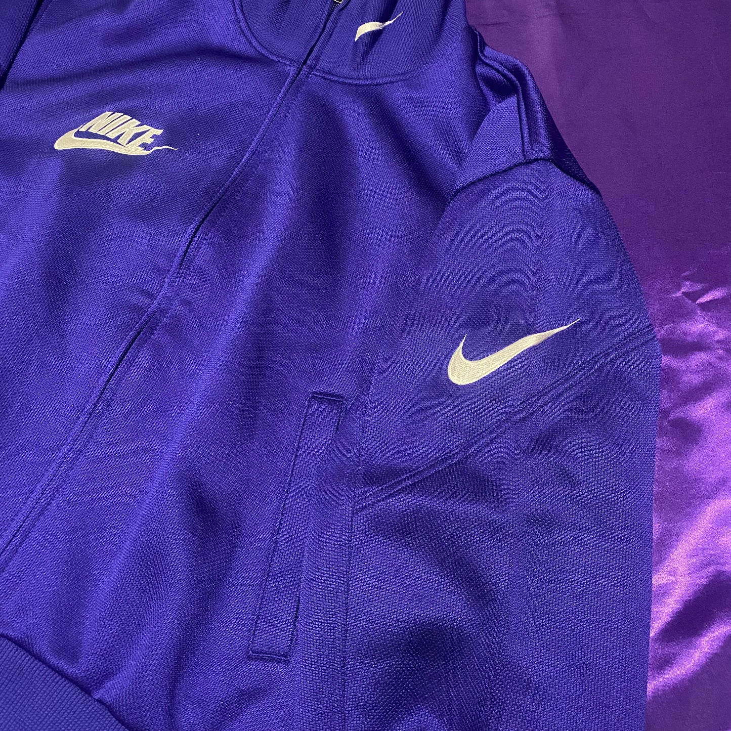 NIKE 90s Track Jacket