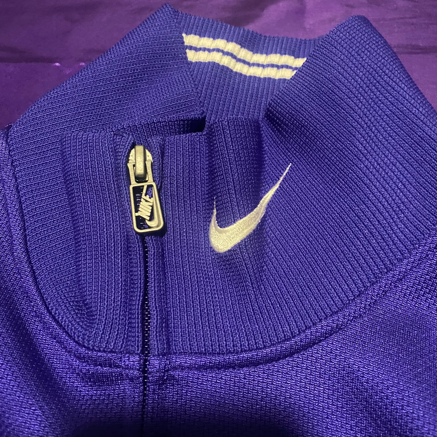 NIKE 90s Track Jacket