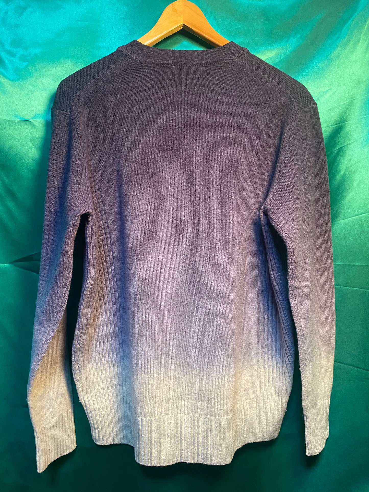 V Neck Gradation Sweater