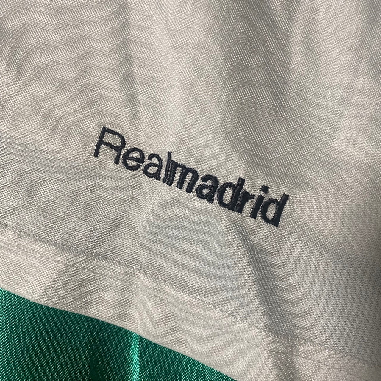 Real Madrid レアルマドリード　サッカーシャツ　ユニフォーム　白