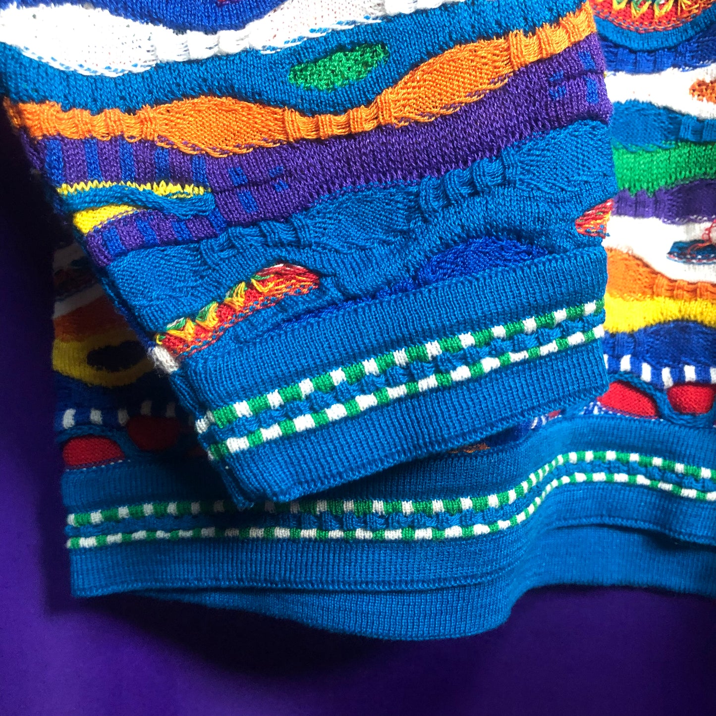 COOGI 90s 3D Crew Neck Knit